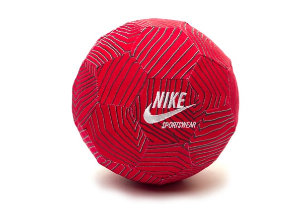 St. Alfreds x Nike Sportswear Six Points Artist Ball Auction