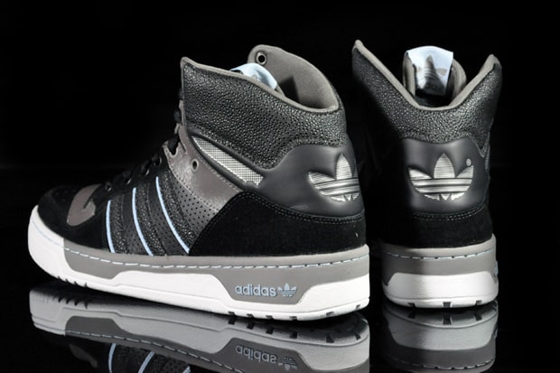adidas Originals 2010 Fall/Winter Metro Attitude