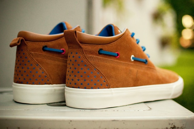 atmos x UBIQ 2010 Fall/Winter Fatima 