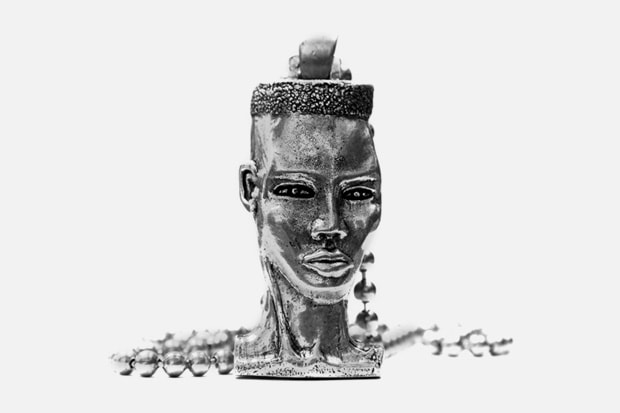 Nous Sommes Pendant Collection