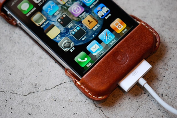 ROBERU iPhone 4 Case