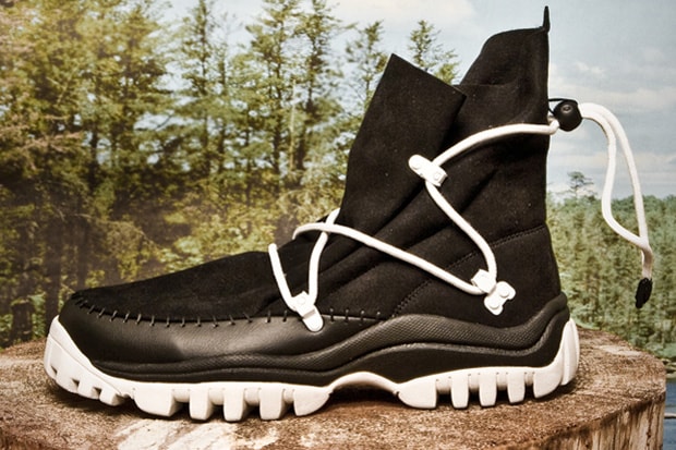 Oshman's x Asics Gel Yeti Boots
