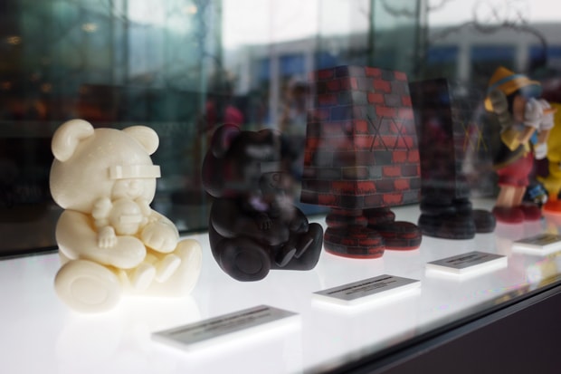 KAWS "PassingThrough" Exhibition Recap