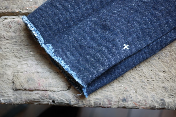 MA+ Pleated Knee Denim