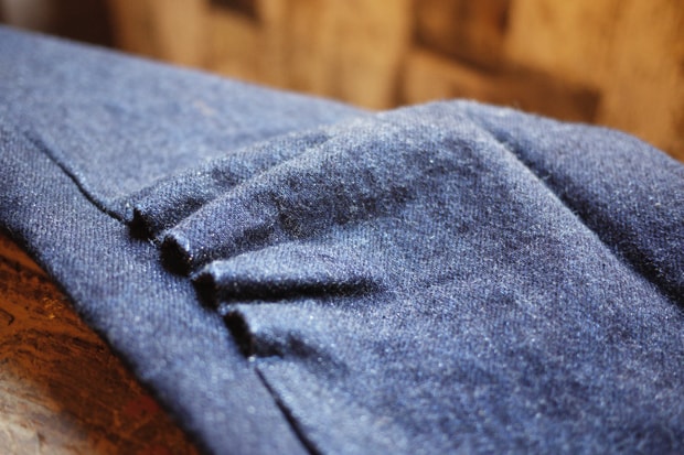 MA+ Pleated Knee Denim