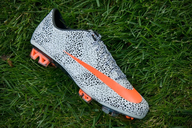 Cristiano Ronaldo x Nike CR Mercurial SuperFly II