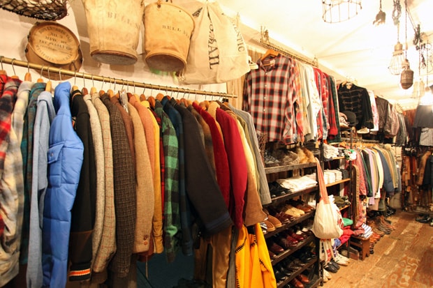 J’Antiques Store