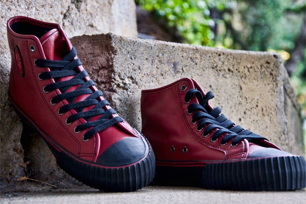 PF Flyers 2010 Holiday Center Hi