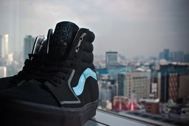 TRON: Legacy x Vans Sk8-Hi