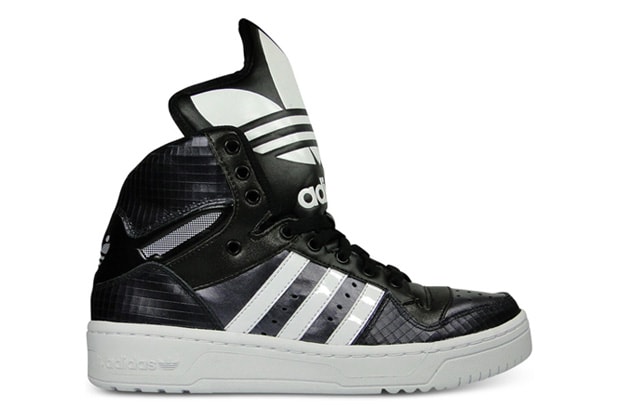 adidas Originals Metro Attitude Logo