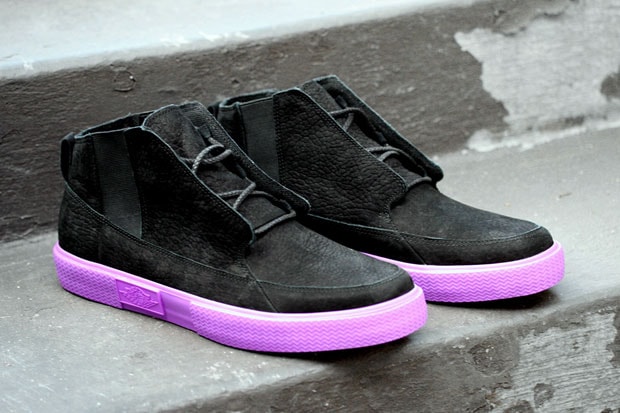 Jordan V.2 Grown Black/Violet