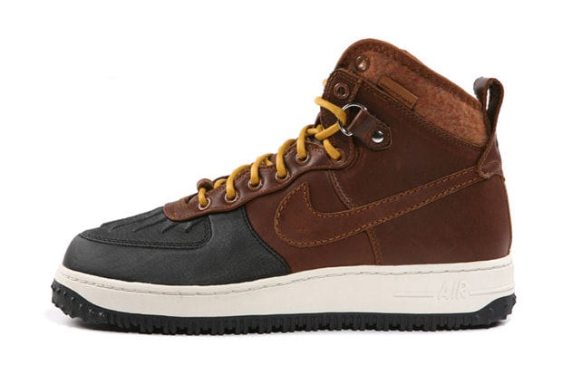 Nike Air Force 1 Duck Boot