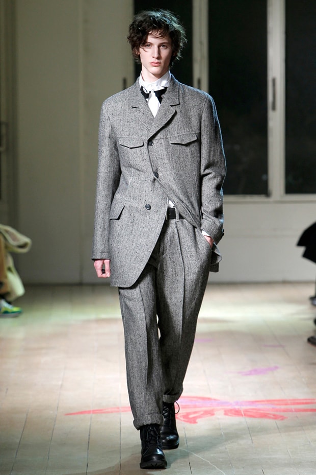 Yohji Yamamoto 2011 Fall/Winter Collection
