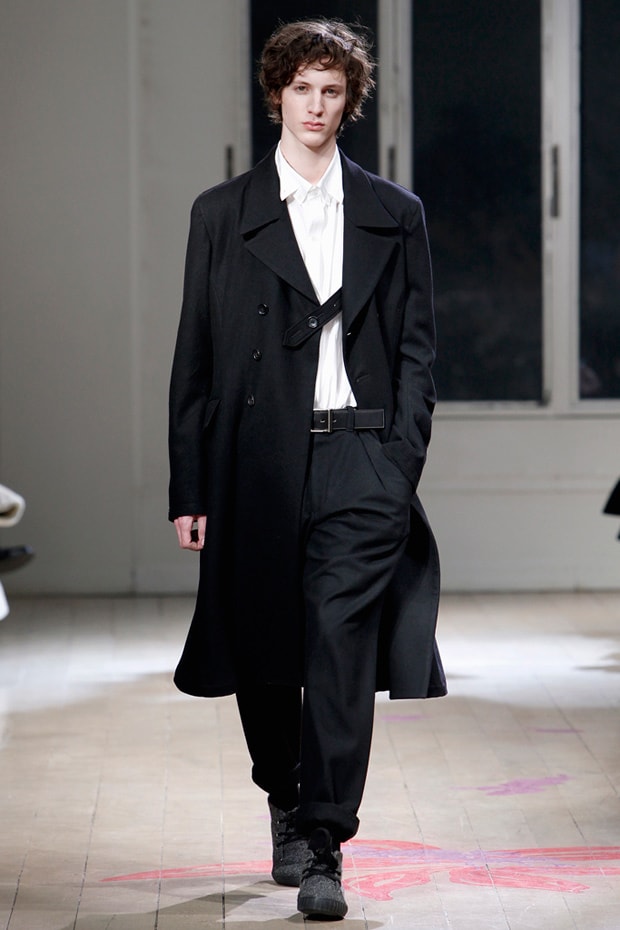 Yohji Yamamoto 2011 Fall/Winter Collection