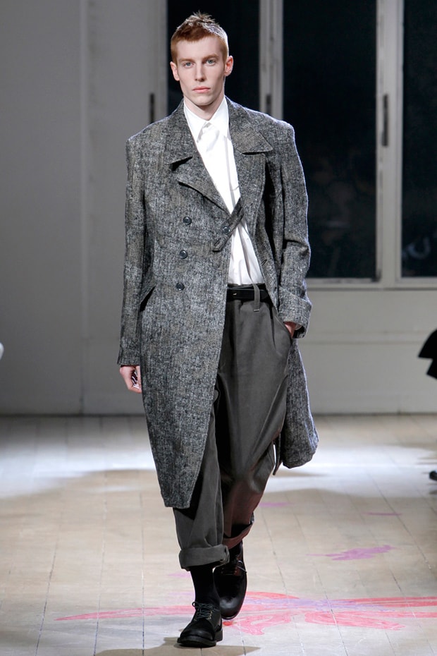 Yohji Yamamoto 2011 Fall/Winter Collection