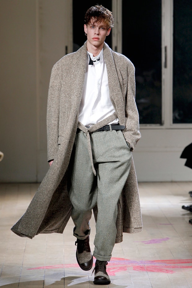 Yohji Yamamoto 2011 Fall/Winter Collection