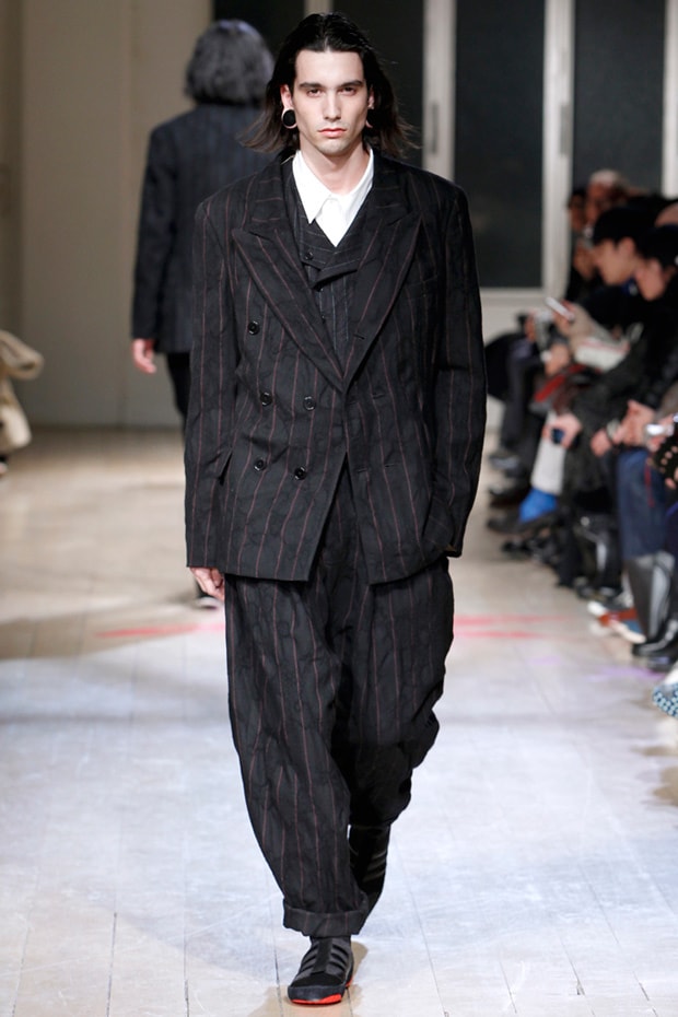 Yohji Yamamoto 2011 Fall/Winter Collection
