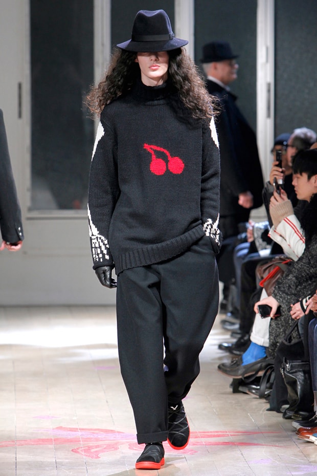 Yohji Yamamoto 2011 Fall/Winter Collection