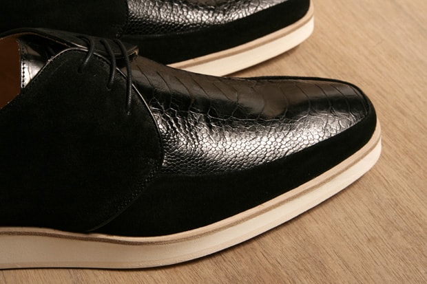 Mr. Hare King Tubby Shoes