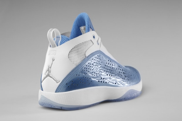 Air Jordan 2011 Georgetown & UNC