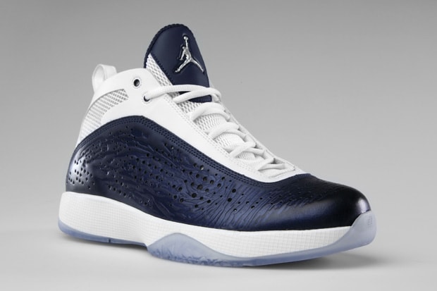 Air Jordan 2011 Georgetown & UNC
