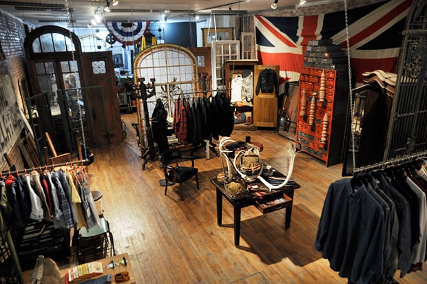 ĭn | tər | ĭm Thrift Boutique
