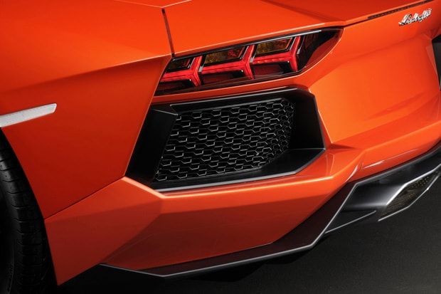 Lamborghini 2012 Aventador LP700-4