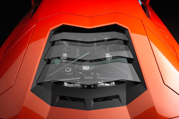 Lamborghini 2012 Aventador LP700-4