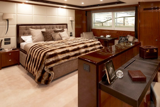 LVMH 32M Yacht