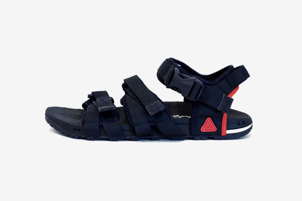 SOPHNET. x Nike Air Deschutz