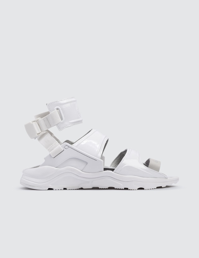 nike gladiator sandals huarache