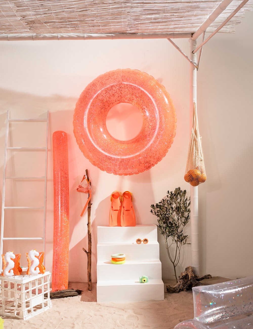 sunnylife glitter pool ring