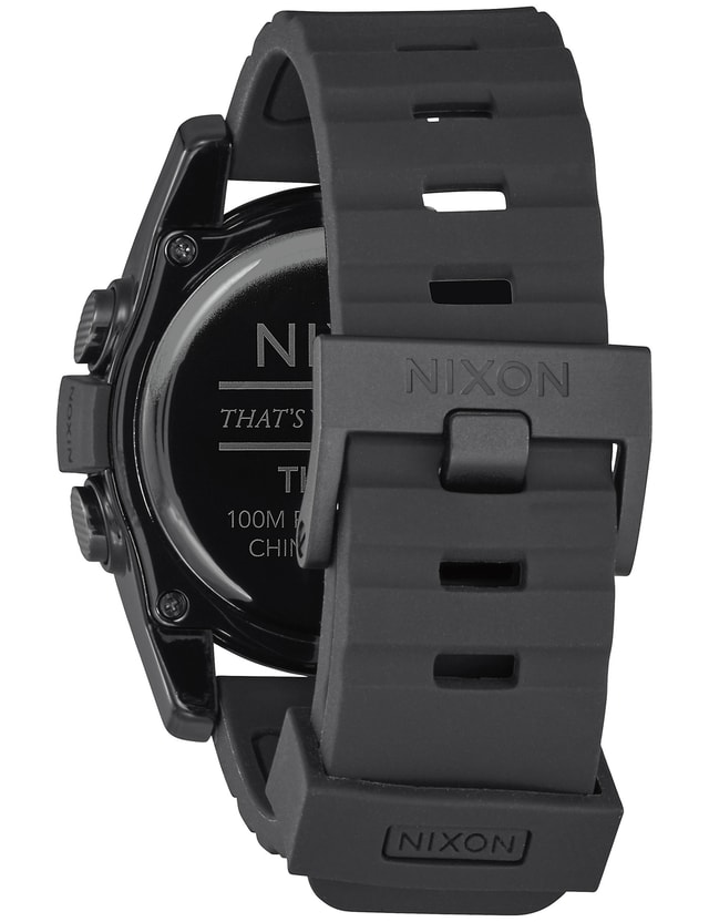 nixon unit dive watch