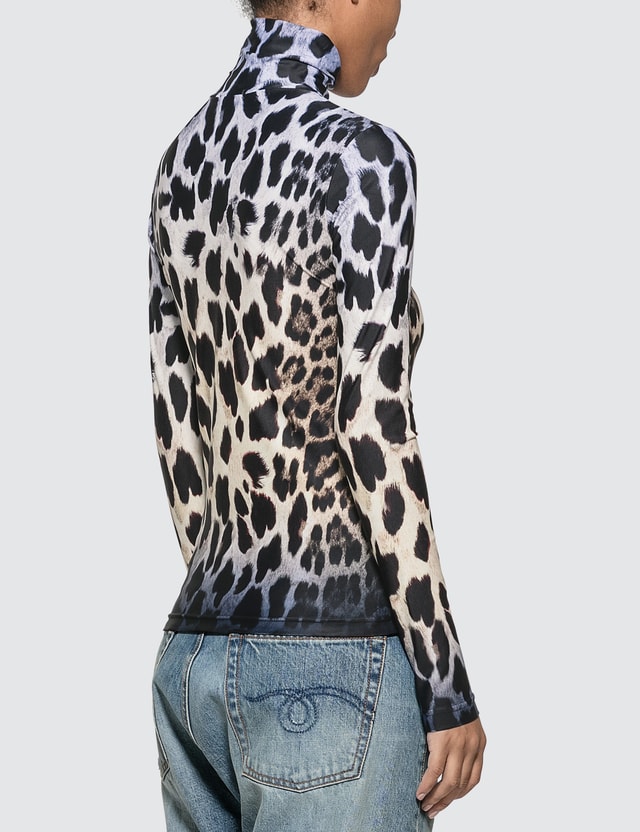 h&m leopard turtleneck