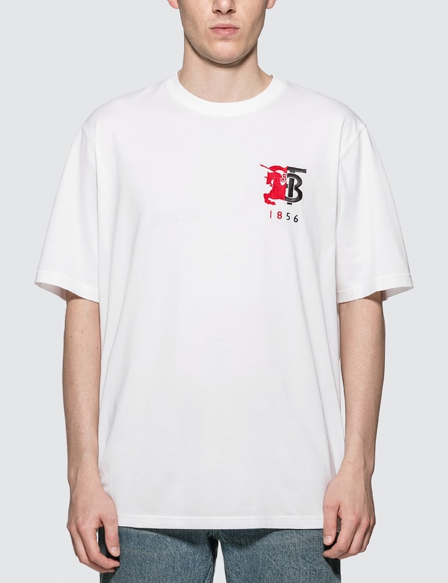 burberry tshirt logo