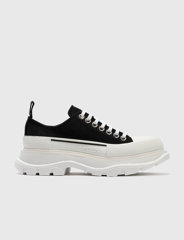 tread slick lace up in black white