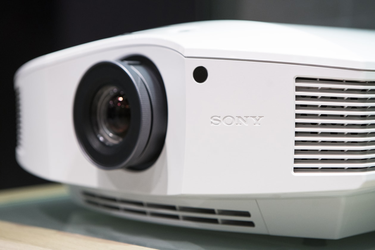 Sony 推出旗舰级 4K HDR 家庭影院投影机 | Hypebeast