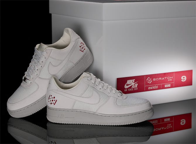 Nike air force discount one logo scratch