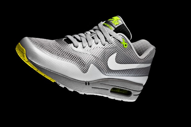 nike hyperfuse max