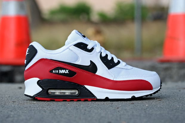 Nike air max red white and black on sale