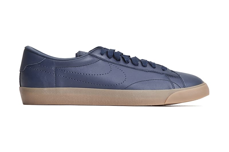 Nike tennis 2025 classic gum sole