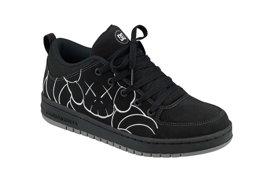 tenis kaws