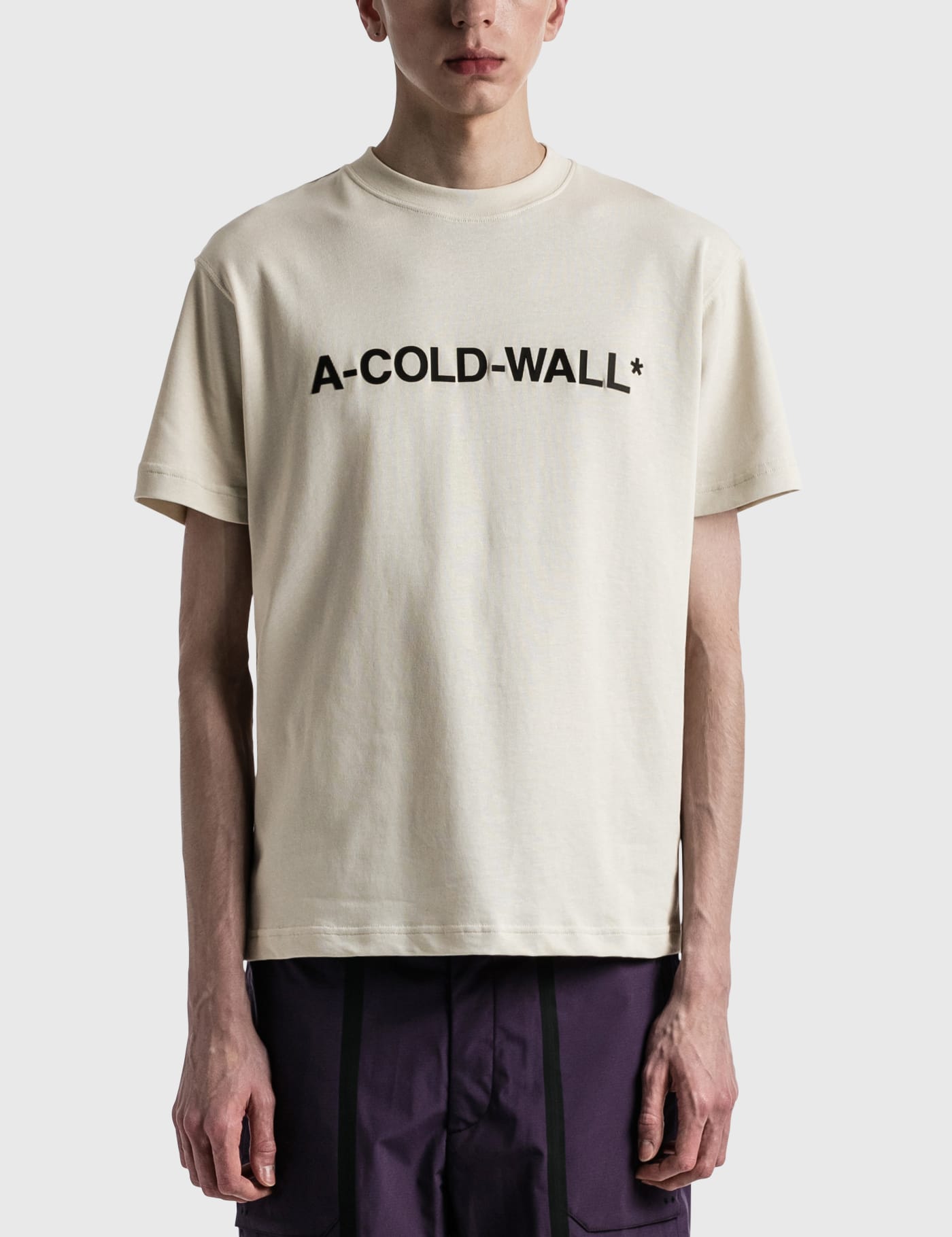 A-COLD-WALL* - エッセンシャル ロゴ Tシャツ | HBX -  ハイプビースト(Hypebeast)が厳選したグローバルファッション&ライフスタイル