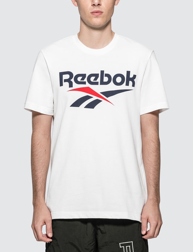 reebok classic international t shirt