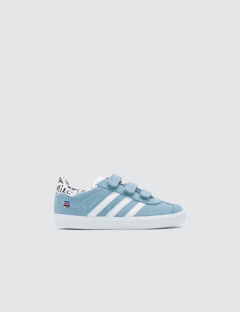 {keywor d} adidas gazelle cf