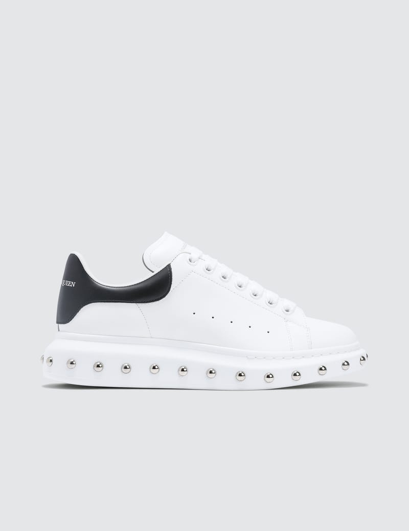 Alexander mcqueen studded sneaker online