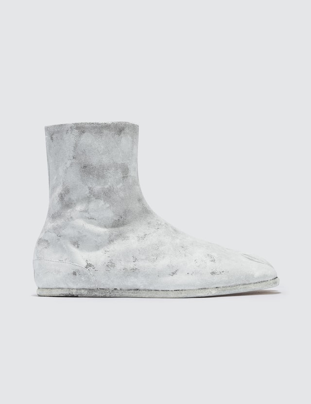maison margiela tabi flat boots
