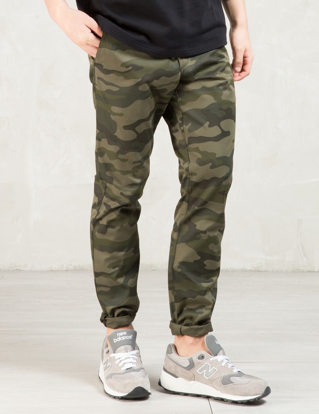 carhartt wip camo pants