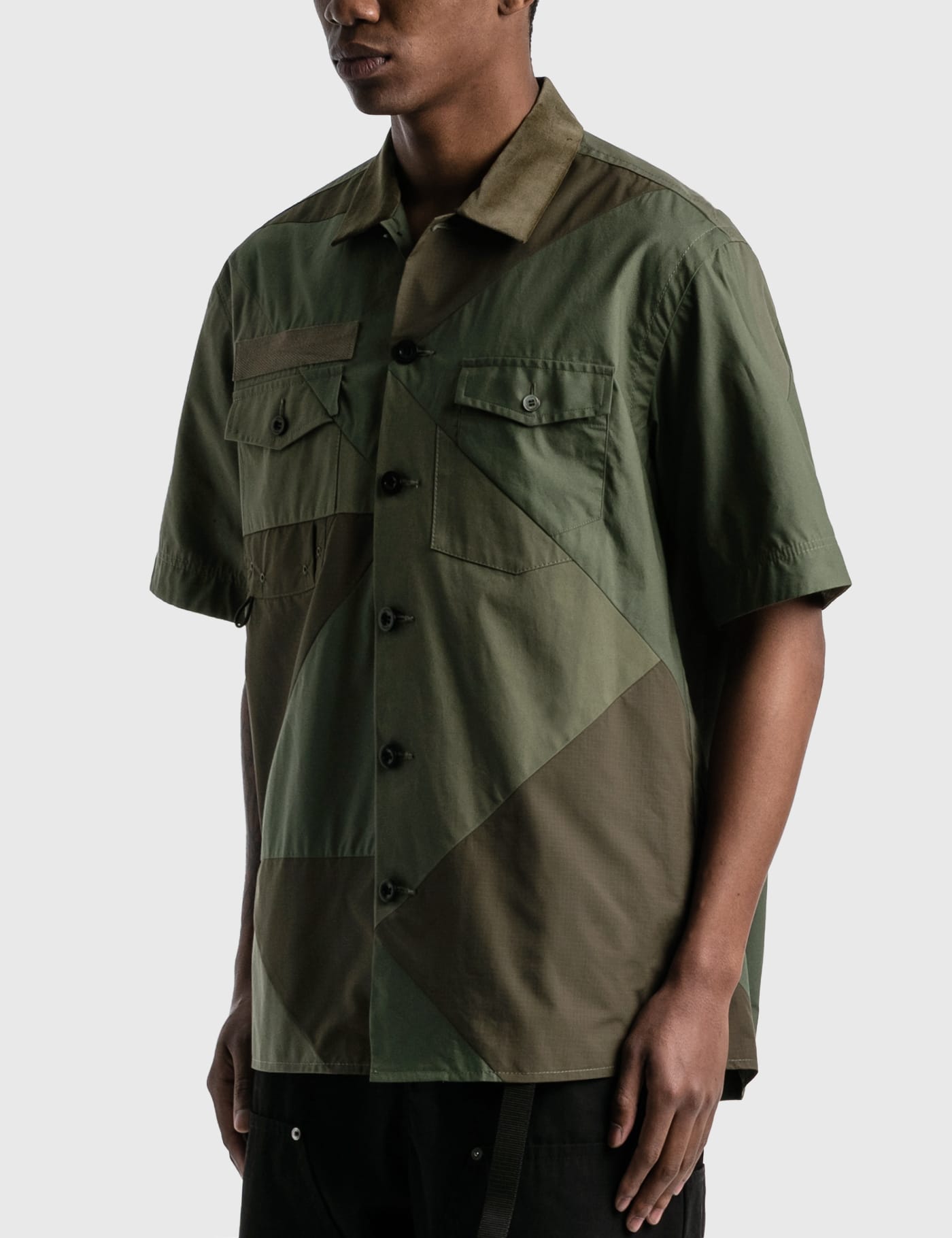 Sacai - Sacai x Hank Willis Thomas Solid Mix Shirt | HBX -  ハイプビースト(Hypebeast)が厳選したグローバルファッション&ライフスタイル