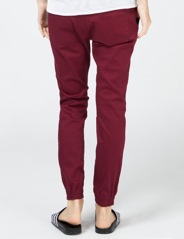 maroon jogger pants